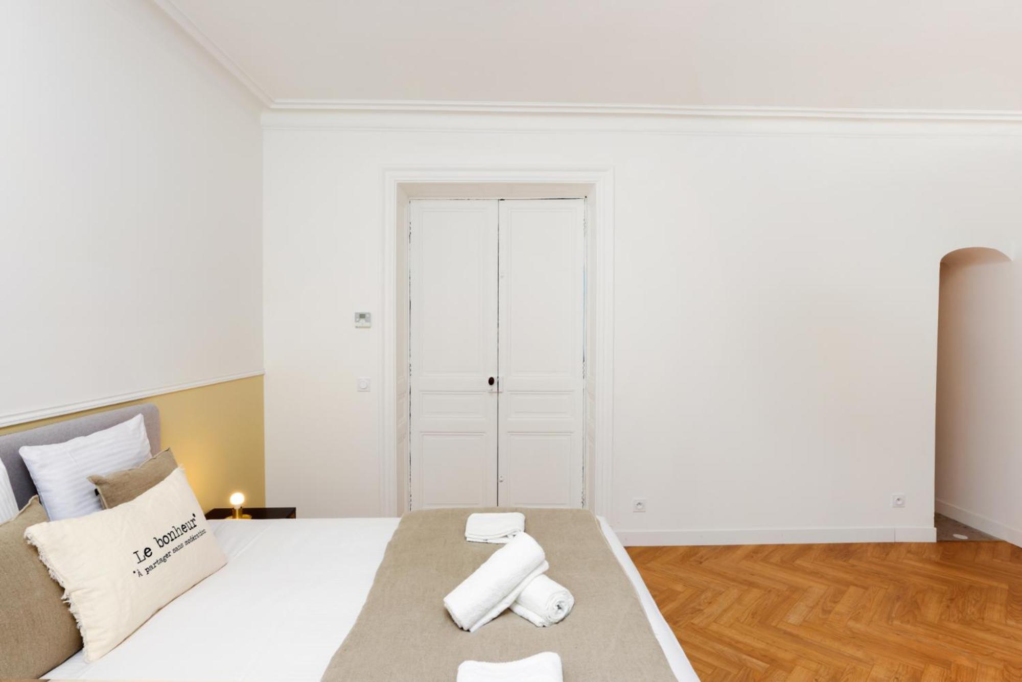 La Pittoresque 2 Apartment Каркасон Стая снимка